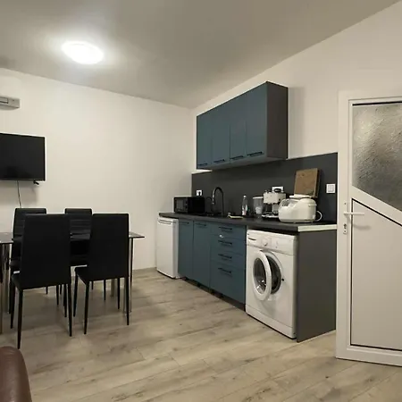 Mladost Vacation Lägenhet *